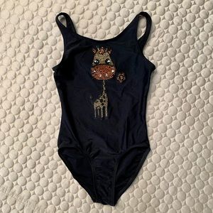 EUC GIRAFFE EMBELLISHED BLACK LEO